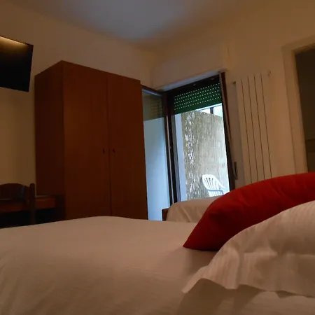 Castello فندق مبيت وإفطار 3*