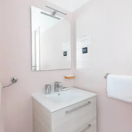 Castello Nocleg ze śniadaniem 3*